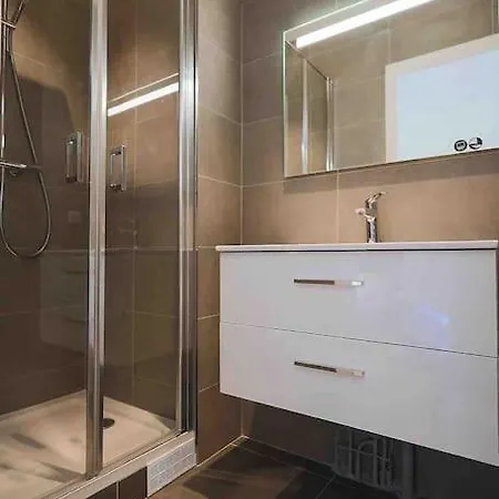 Avenue Des Champs-elysees, D'exception פריז