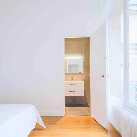 Avenue Des Champs-elysees, D'exception *