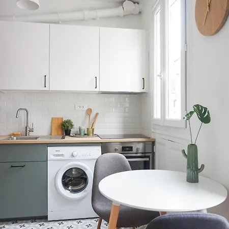 Avenue Des Champs-elysees, D'exception דירה