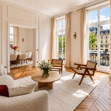 Appartement Avenue Des Champs-elysées, D’exception Paris