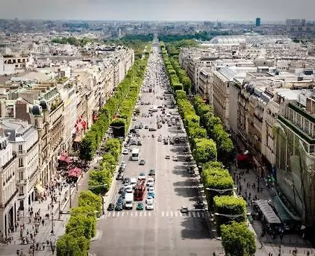 Avenue Des Champs-elysees, D'exception